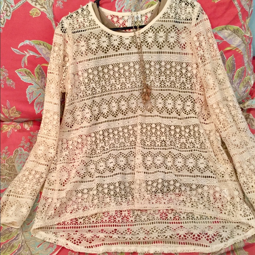 2 pcs. Top & Necklace Combo. BOGO